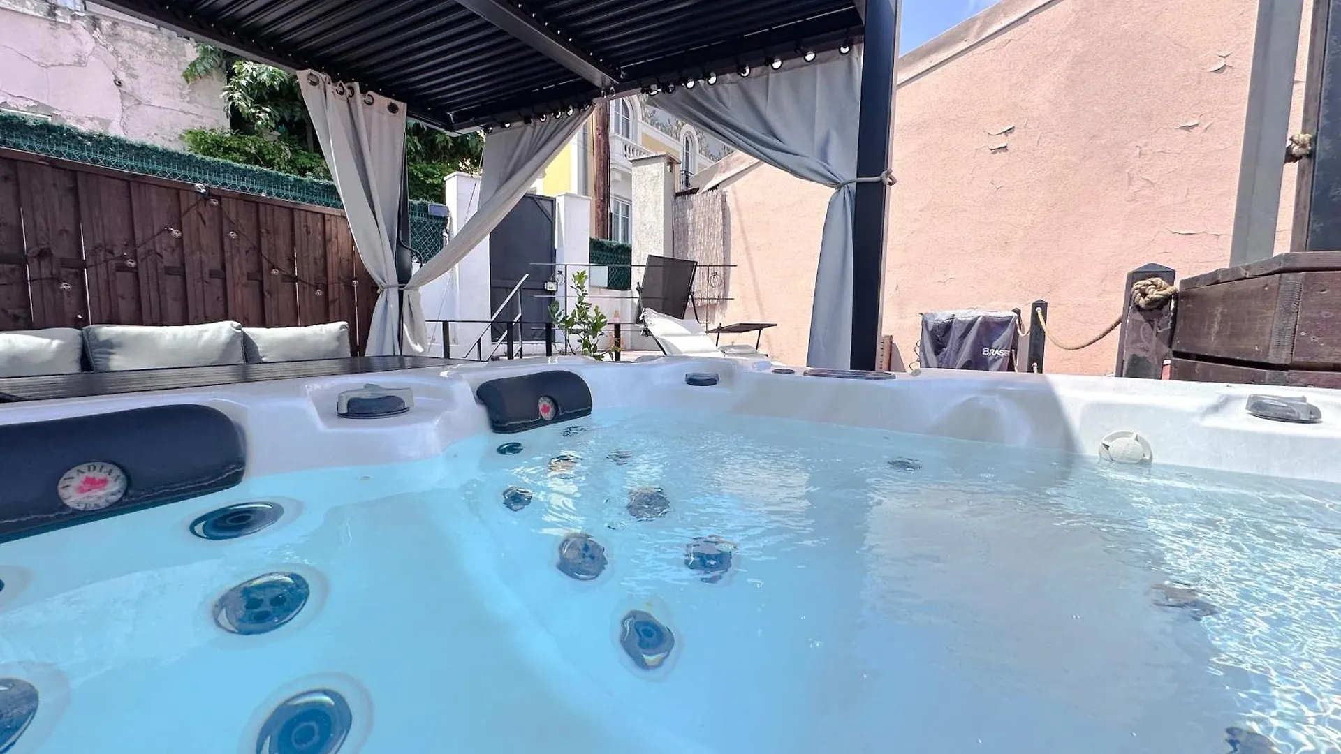 Bellet - Rooftop, Jacuzzi Et Vue Imprenable Sur Nice Et Mer Apartment