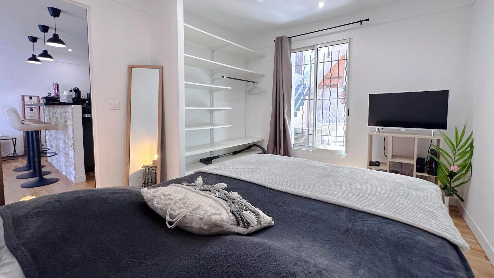 Bellet - Rooftop, Jacuzzi Et Vue Imprenable Sur Nice Et Mer Apartment