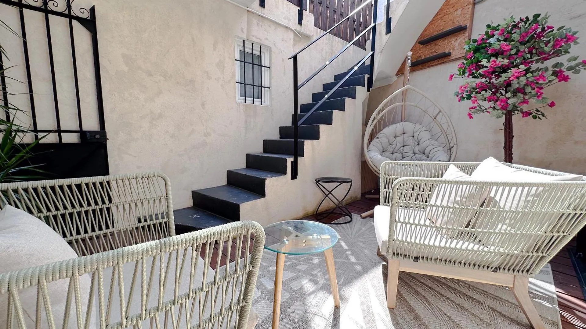 Bellet - Rooftop, Jacuzzi Et Vue Imprenable Sur Nice Et Mer France