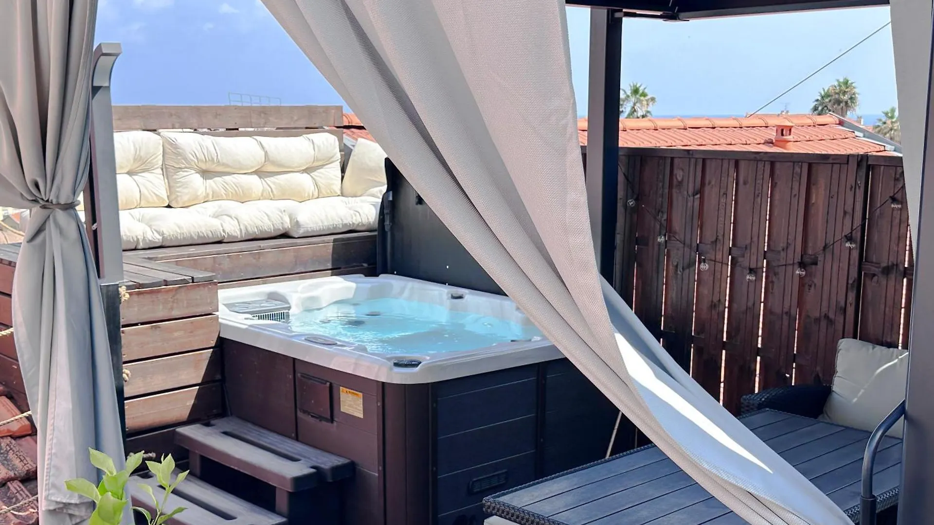 Bellet - Rooftop, Jacuzzi Et Vue Imprenable Sur Nice Et Mer Apartment