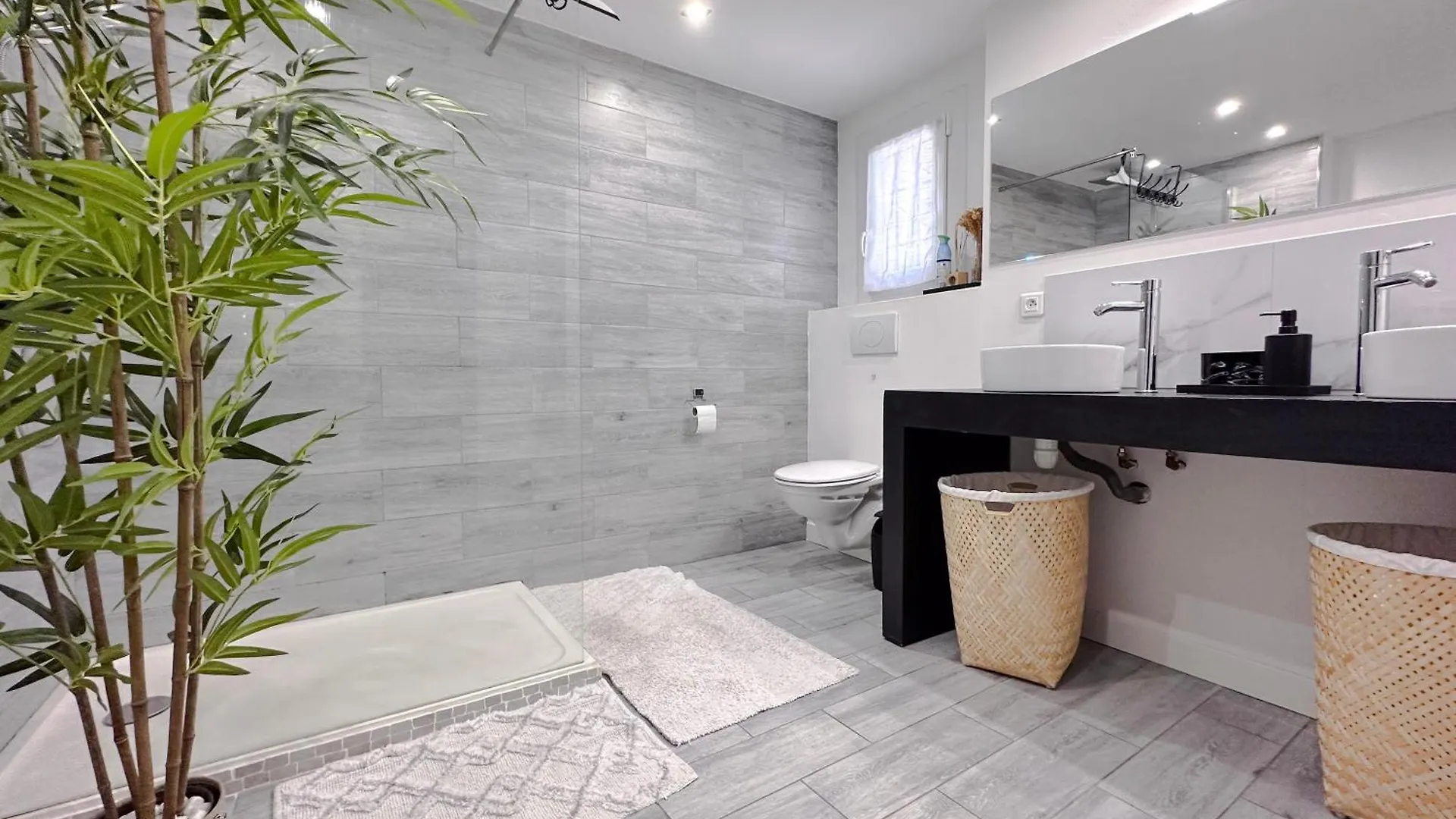 Apartment Bellet - Rooftop, Jacuzzi Et Vue Imprenable Sur Nice Et Mer